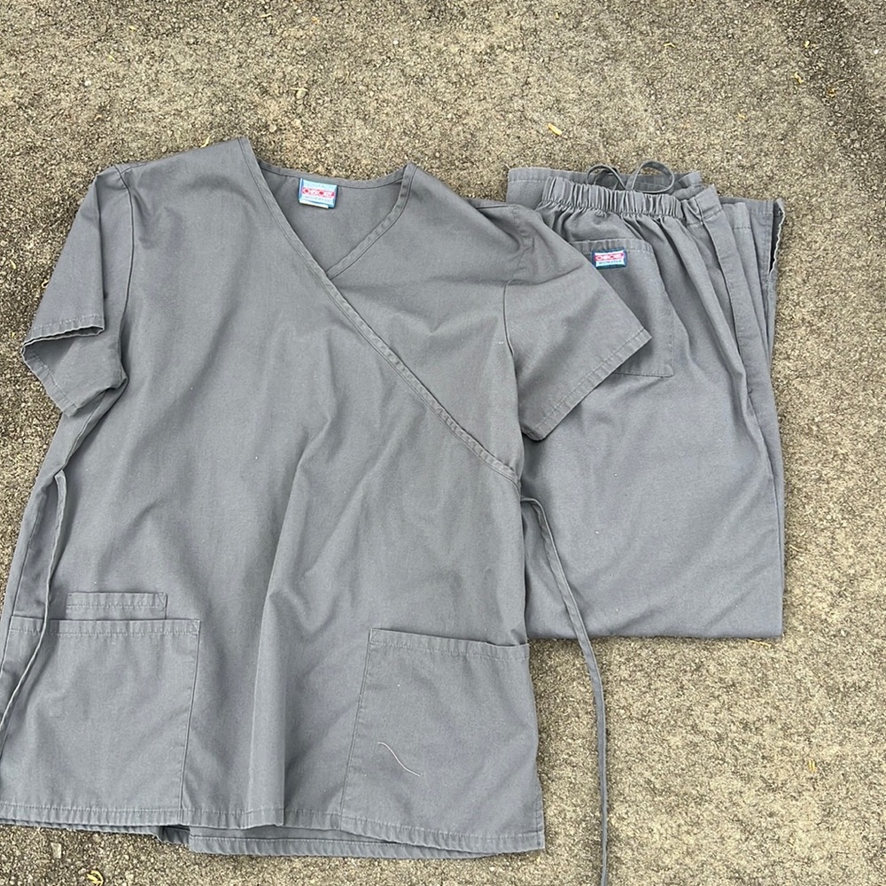 Women’s Scrubs
